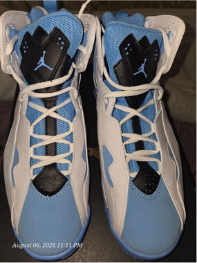 Men's Jordan True Flight Sneakers Size 10.5 White and University Blue